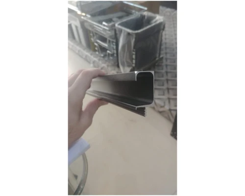 G Handle Profile Color:- Gold